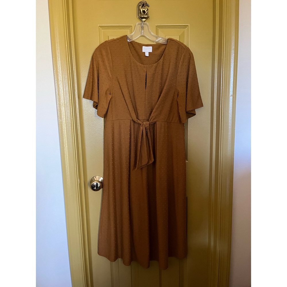 a:glow Gold Flutter Sleeve Maternity Dress
